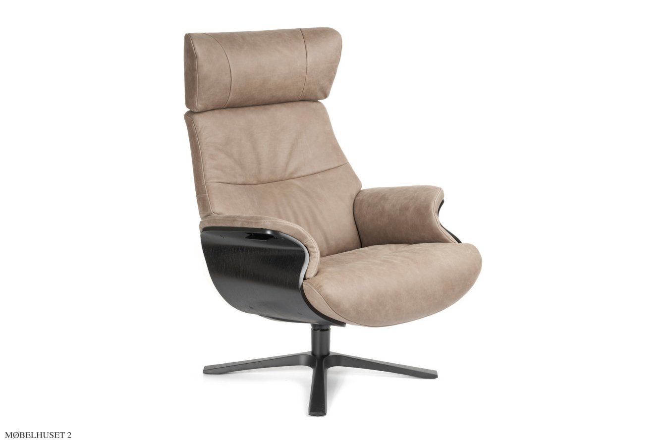 Afterwork 2 med regulerbar nakkest�tte l�nestol, Eg sortbejdset, Quattro drejefod sort aluminium, L�der | Grizzly Salvia 64 | Conform