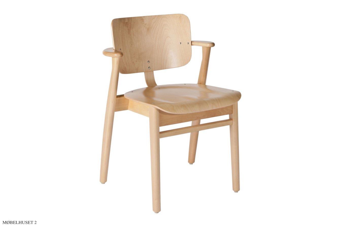 Domus Chair armstol, Lakeret birk | Artek