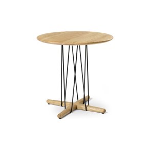 E021 Embrace Couchtisch, �48 cm, Eiche ge�lt, Stahl, schwarz pulverbeschichtet | Carl Hansen & S�n