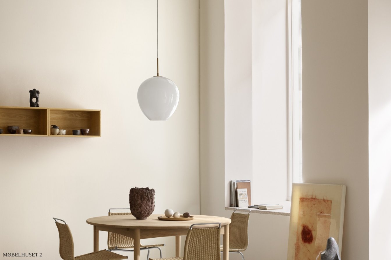 FK63 Regal, Ambiente | Carl Hansen & S�n