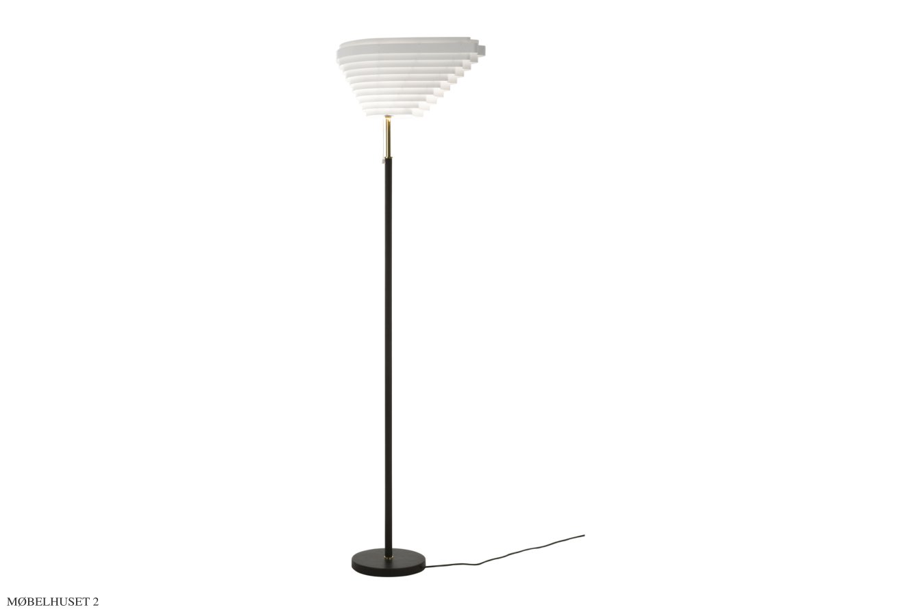 Floor Light A805 \"Angel Wing\", Messing | Artek