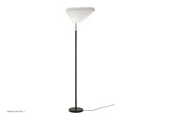 Floor Light A805 \"Angel Wing\", Messing | Artek