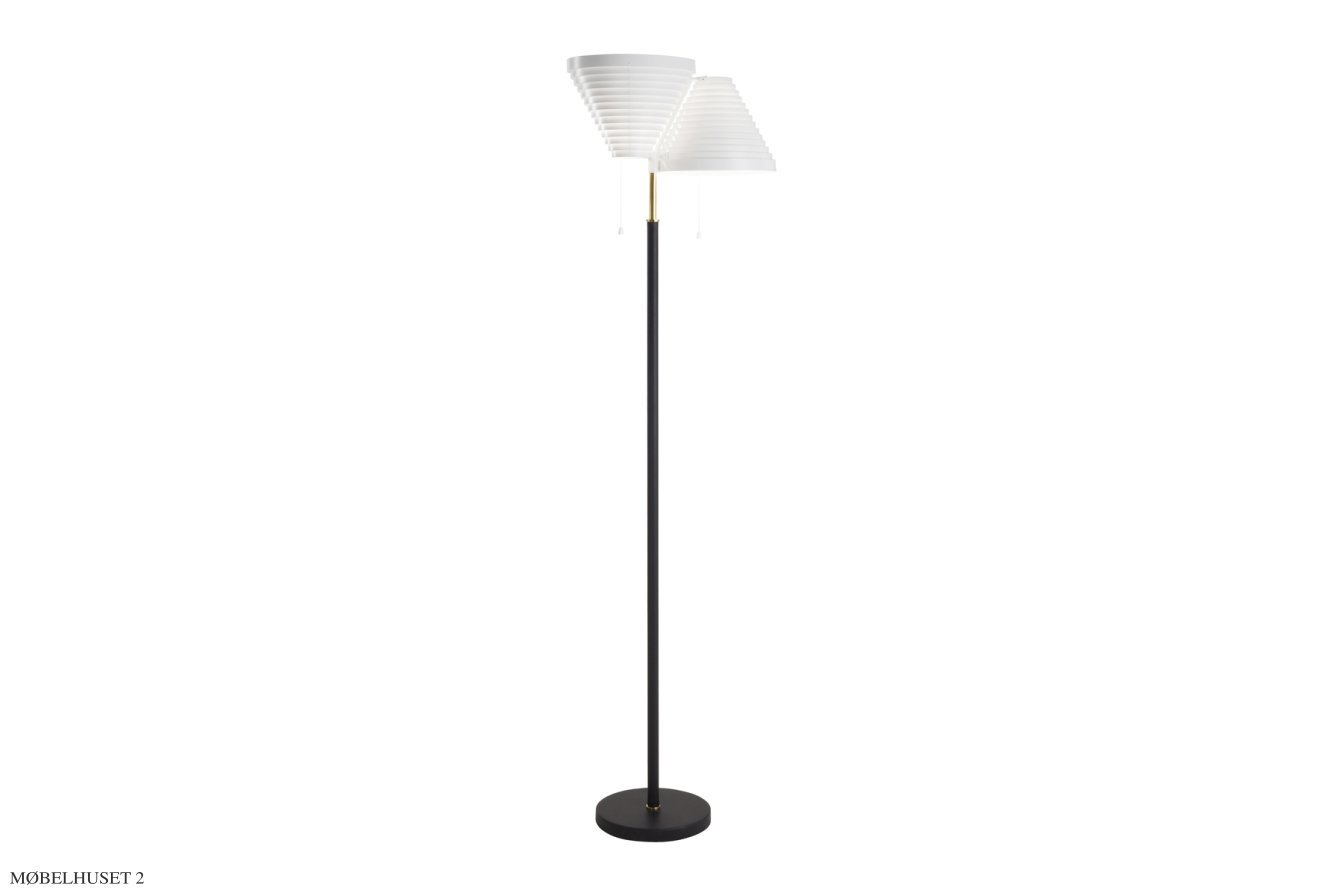 Floor Light A810, Messing | Artek