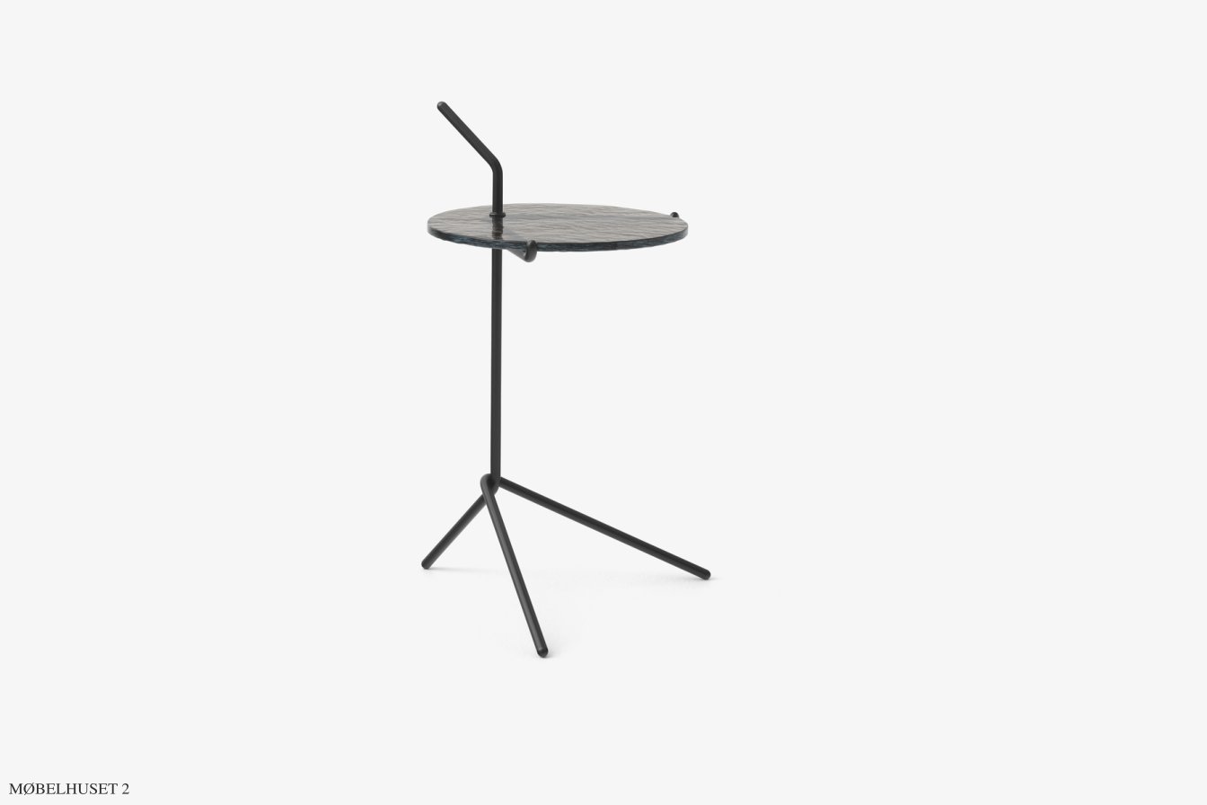 Halten SH9 Beistelltisch, Smoked Glass mit Warm black | &Tradition