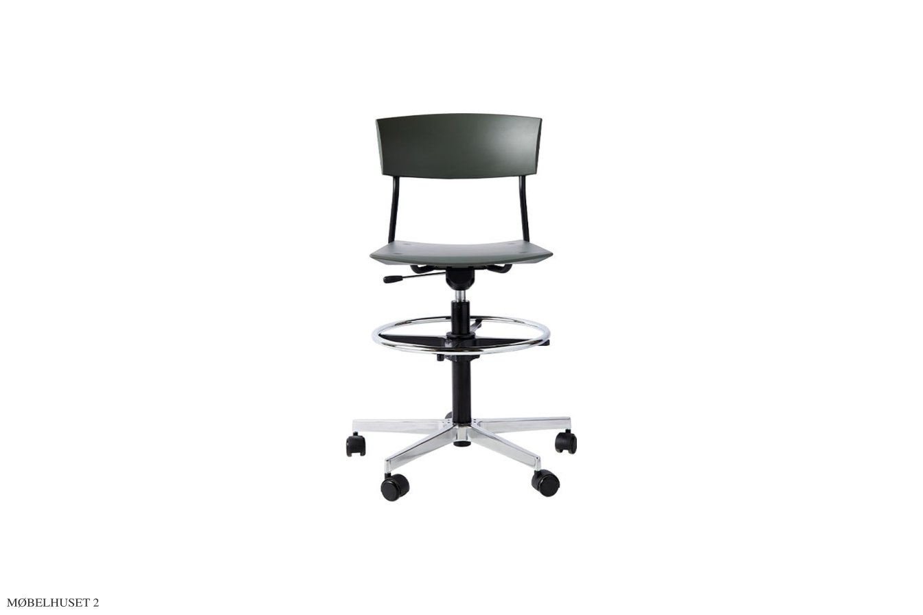 Pure X Stol med fodring, Dusty Olive, Aluminium poliert | Andersen Furniture
