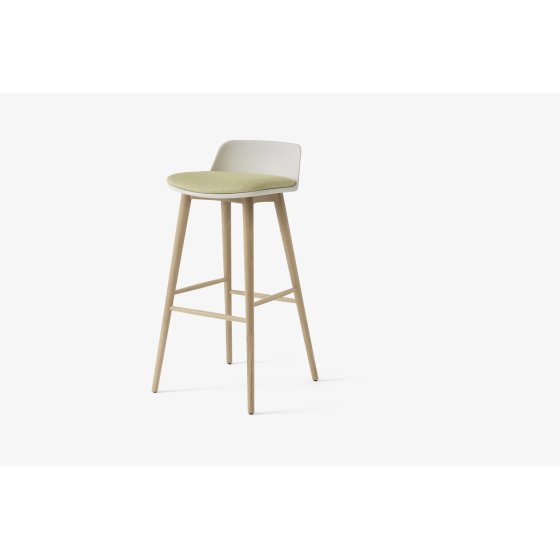 Rely HW124 Thekenhocker mit Kunststoffschale und Sitzkissen | &Tradition