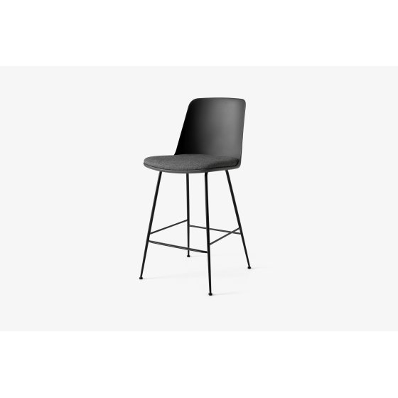 Rely HW92 Thekenhocker mit Kunststoffschale und Sitzkissen | &Tradition