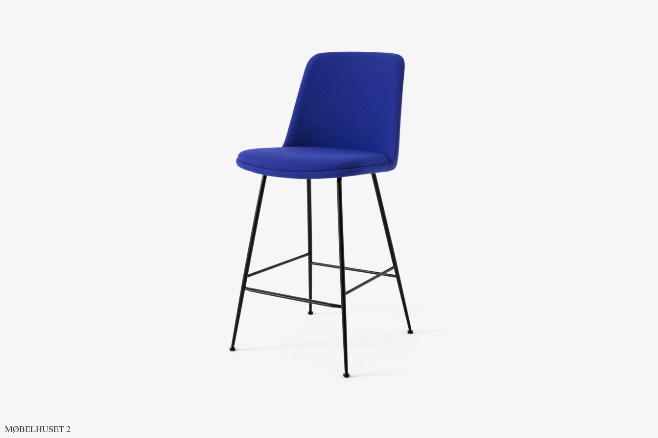 Rely HW94 Thekenhocker gepolstert mit Sitzkissen, Schwarz, Hallingdal 773 | &Tradition