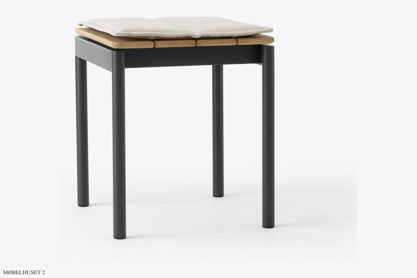 Ville AV47 Hocker, Warm Black | &Tradition