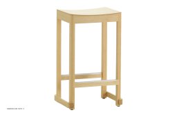 Atelier Bar Stool Barhocker, Esche lackiert, H65 cm | Artek