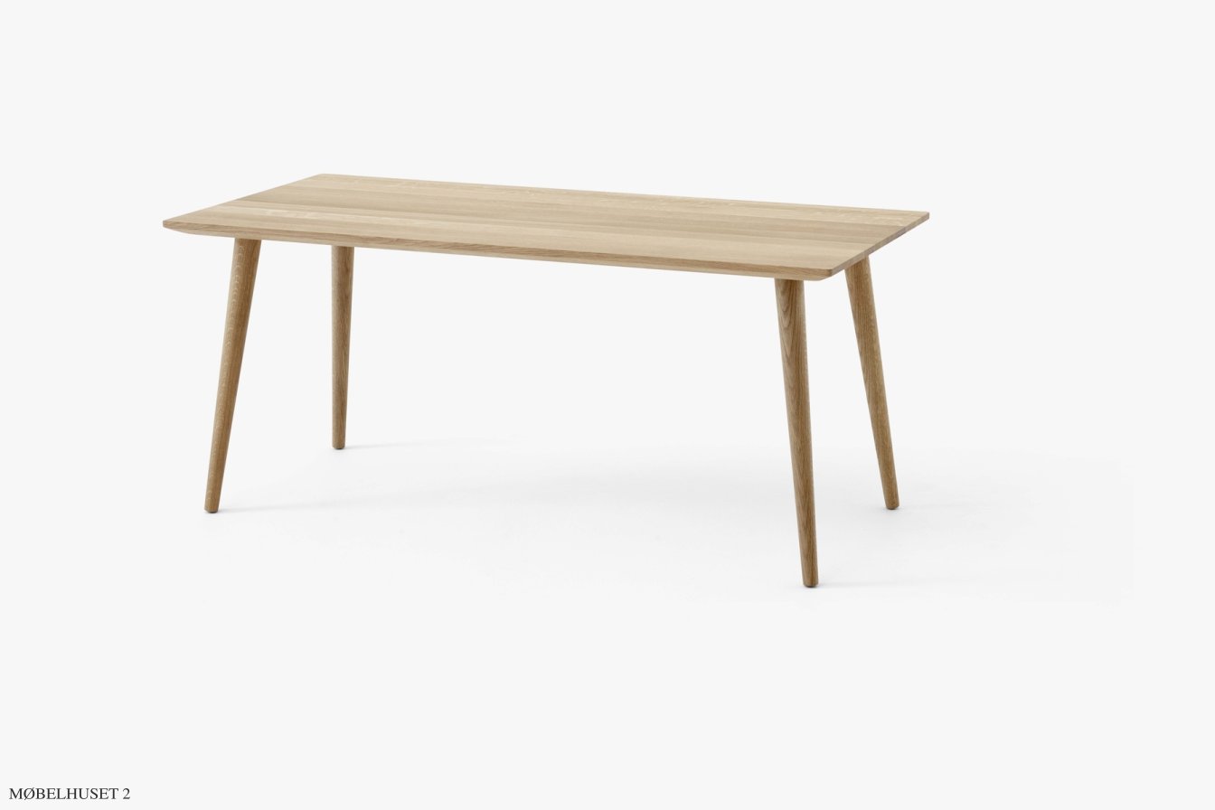In Between SK23 Couchtisch, olie | &Tradition