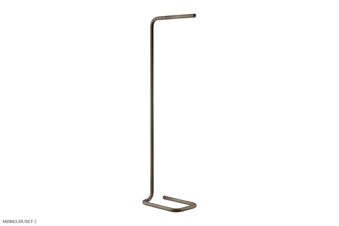 LUM 125 STLUM 10 gulvlampe, Sort | Tecnolumen