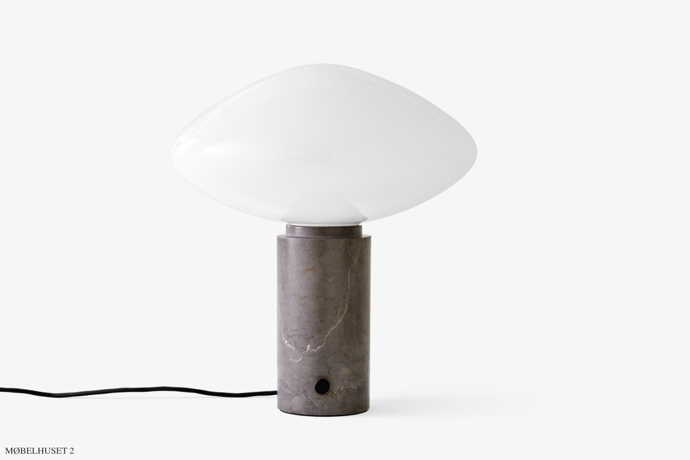 Mist AP17 bordlampe, Grigio Caldo | &Tradition