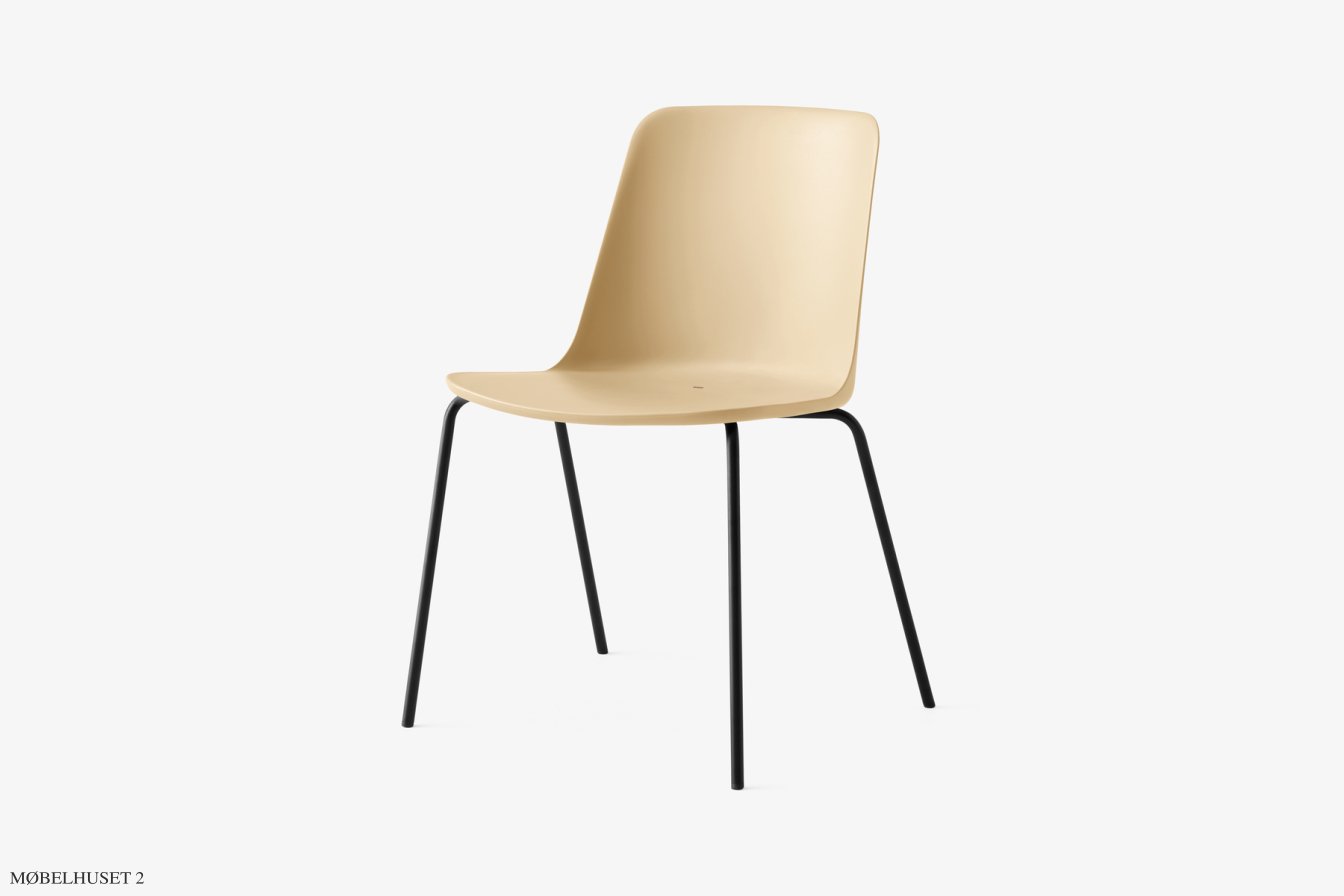 Rely HW138 Stuhl, Beige Sand Black | &Tradition