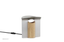 RF200 Petal Lamp, Gestell aus ge�lte Eiche mit geb�rstetes Aluminium | Carl Hansen & S�n