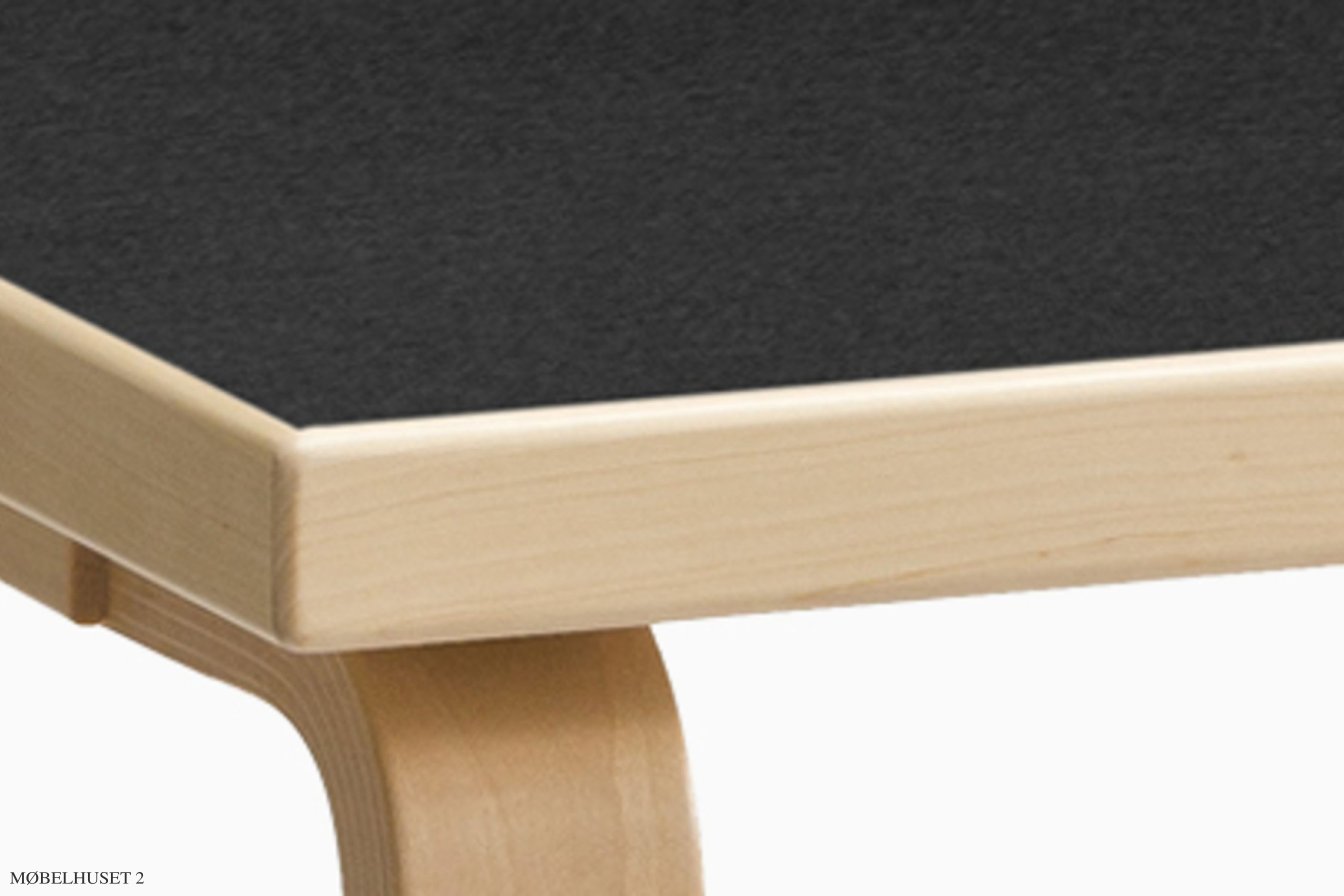 Aalto Table square Tisch, Schwarzes Linoleum | Artek