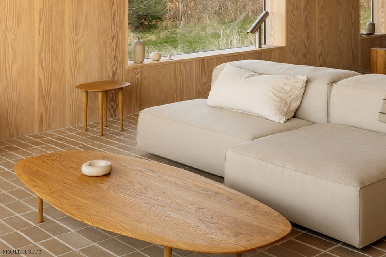 Jari Low Tables, Ellipse 130x58, R�uchereiche ge�lt | Brdr. Kr�ger