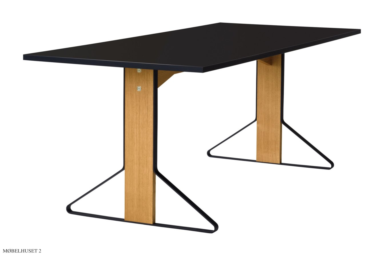 Kaari Table REB 001 Tisch, Schwarz HPL/Eiche natur | Artek