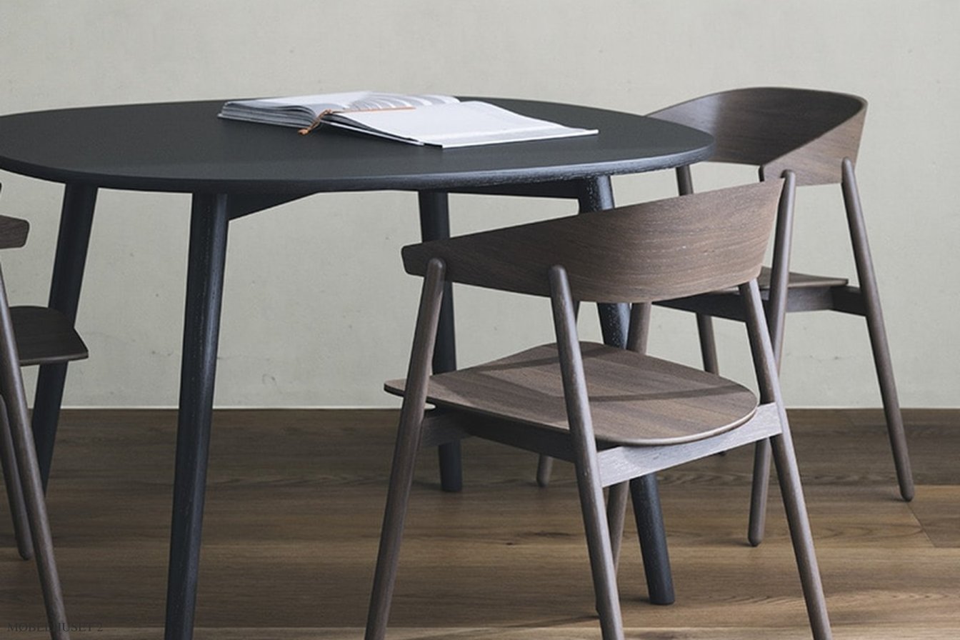 Link Bord, 120 x 120 cm, Linoleum Nero, Eiche schwarz matt lackiert | Andersen Furniture