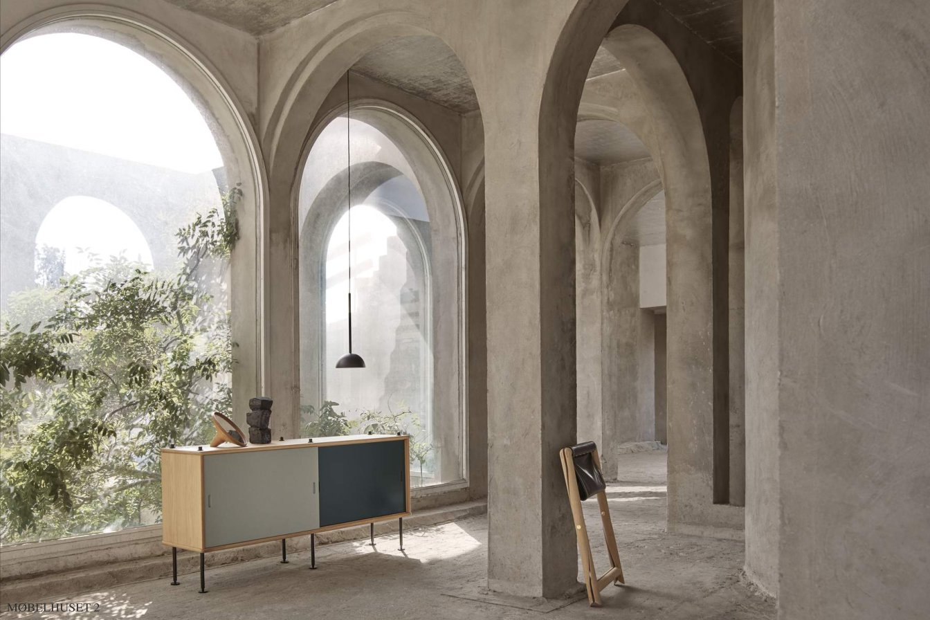 MO330 Pendelleuchte, schwarz �ber dem Tisch | Carl Hansen & S�n