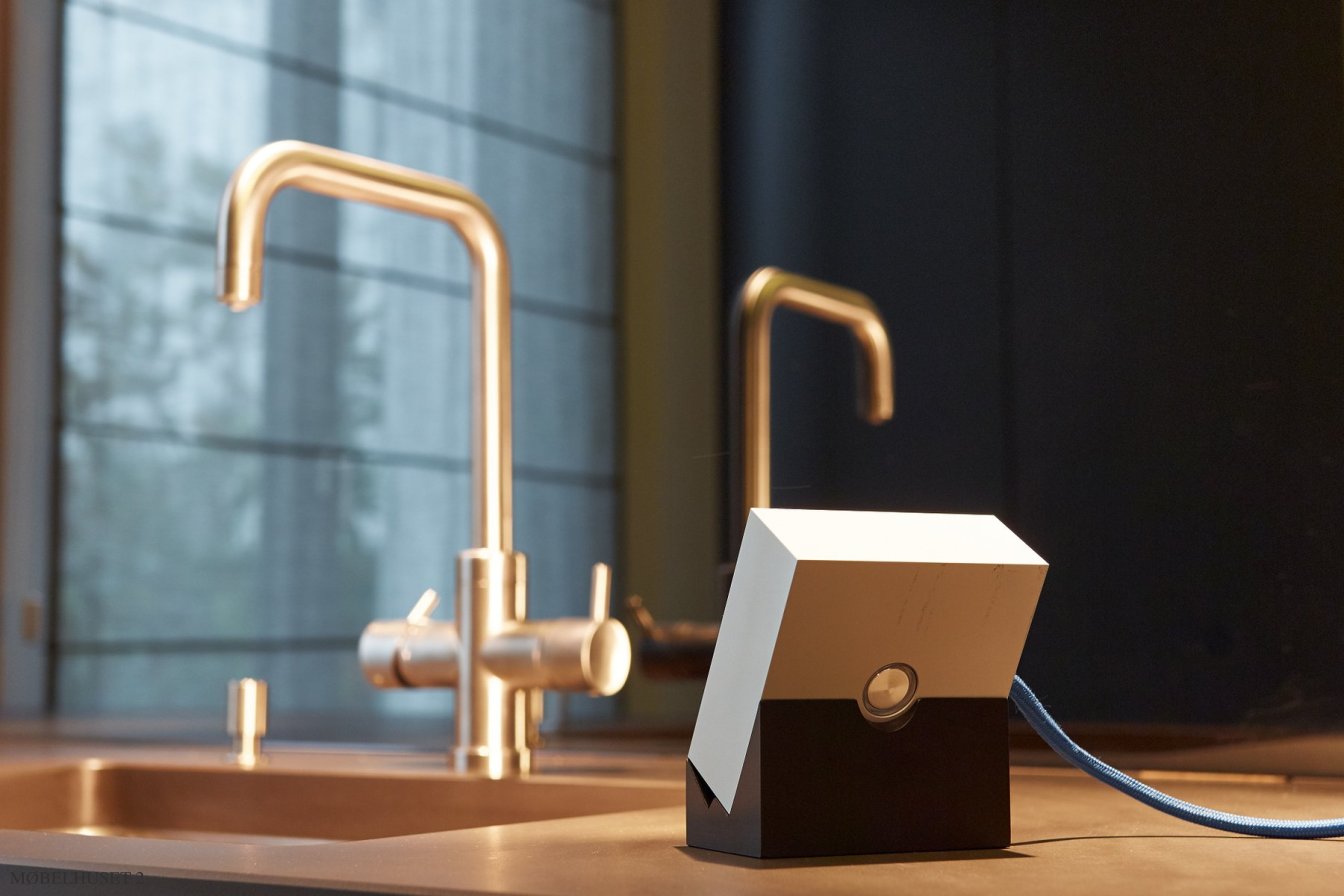Square MLON 12 bordlampe, produktbillede | Tecnolumen