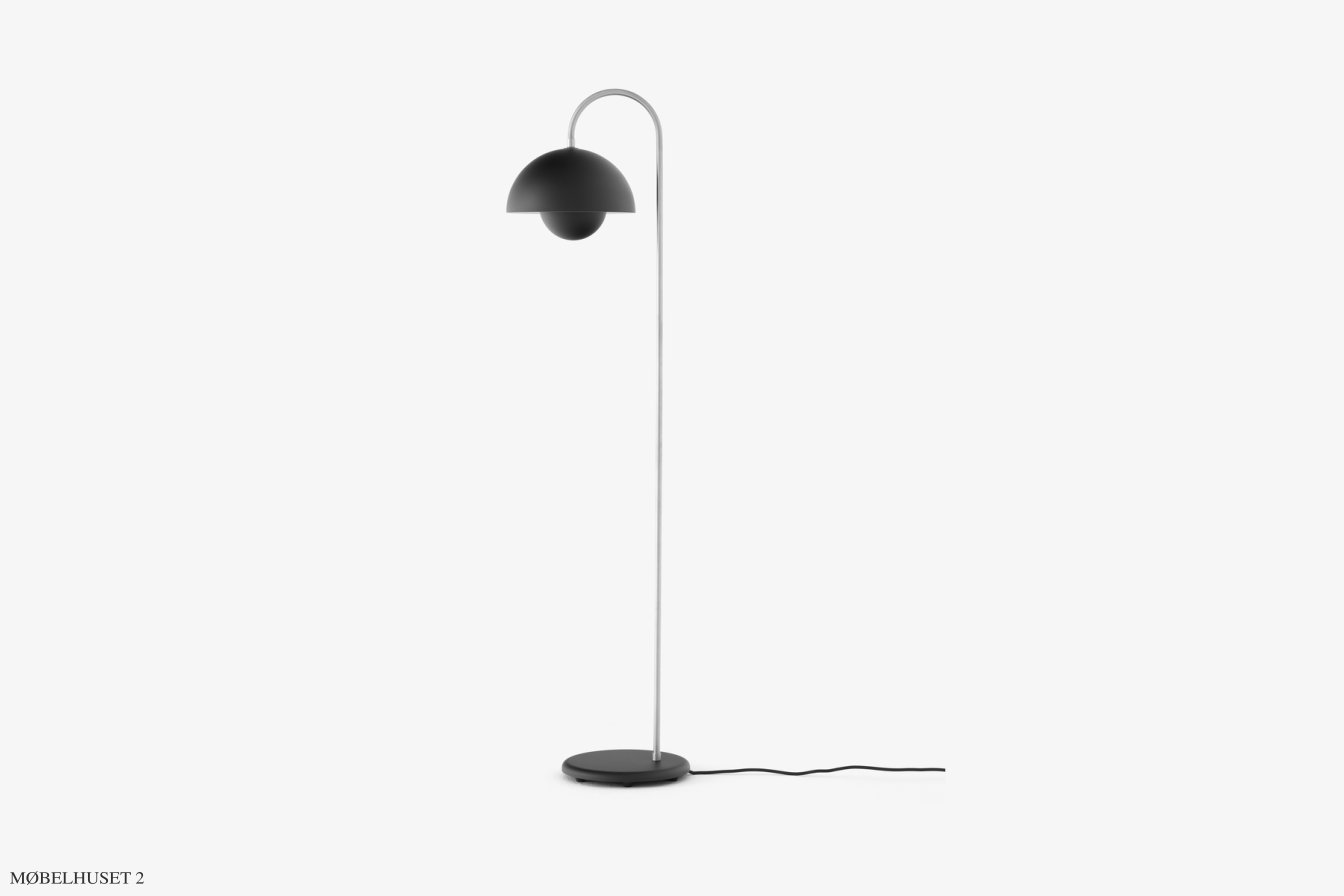 Flowerpot VP12 Stehleuchte, Matt Black | &Tradition