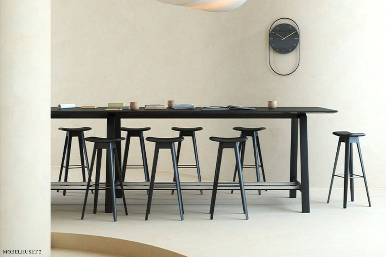 HT1 H�jbord, 480 x 120 cm (H108), Linoleum schwarz, Eiche schwarz matt lackiert | Andersen Furniture