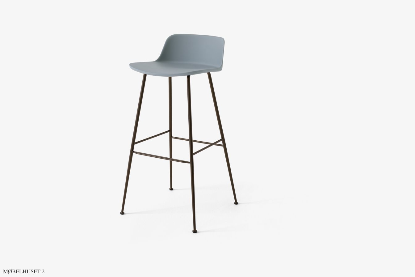 Rely HW86 Thekenhocker mit Kunststoffschale, Bronziert, Light Blue | &Tradition