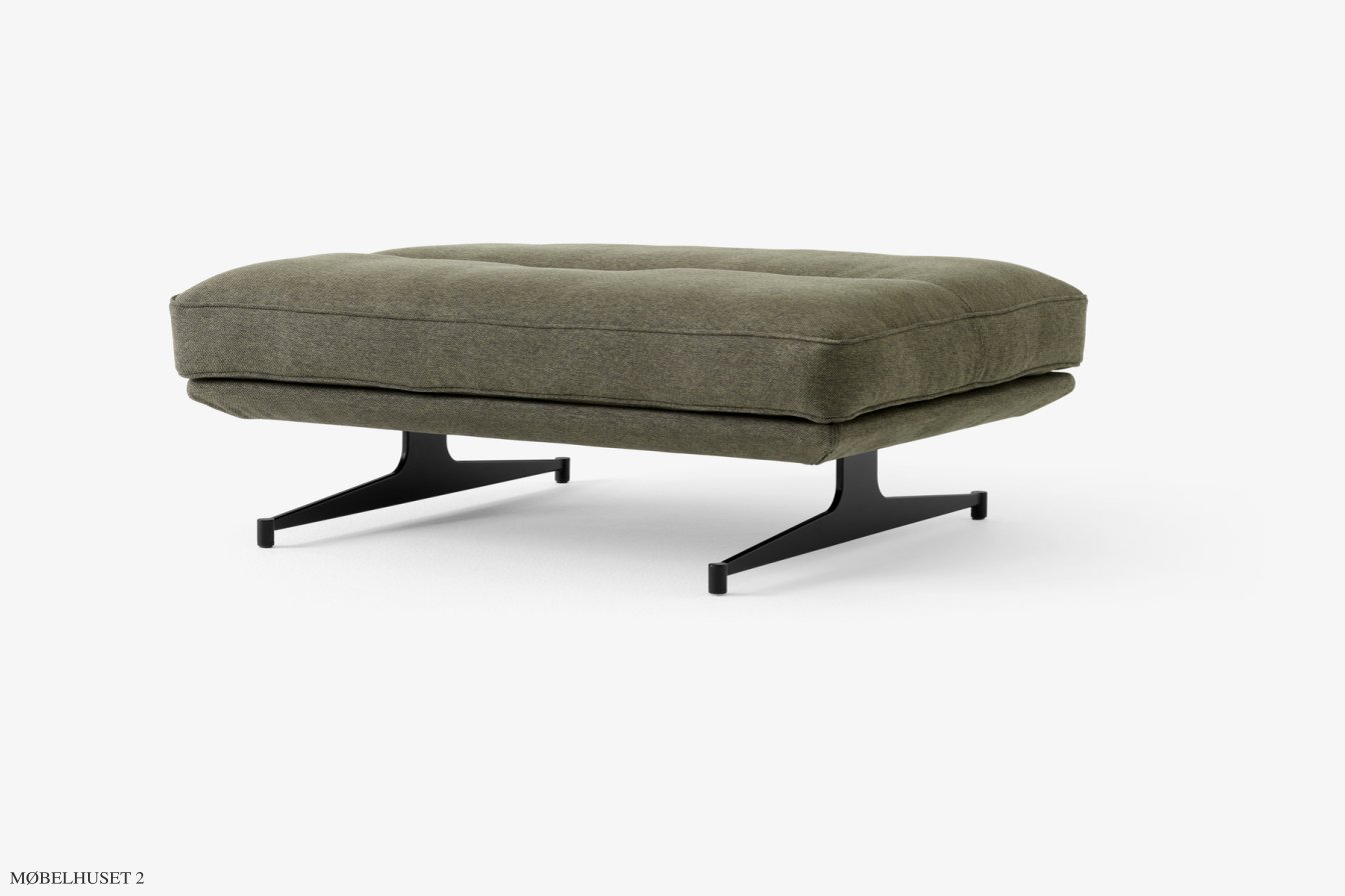 Inland AV32 Bank, Warm Black, Clay 014 | &Tradition