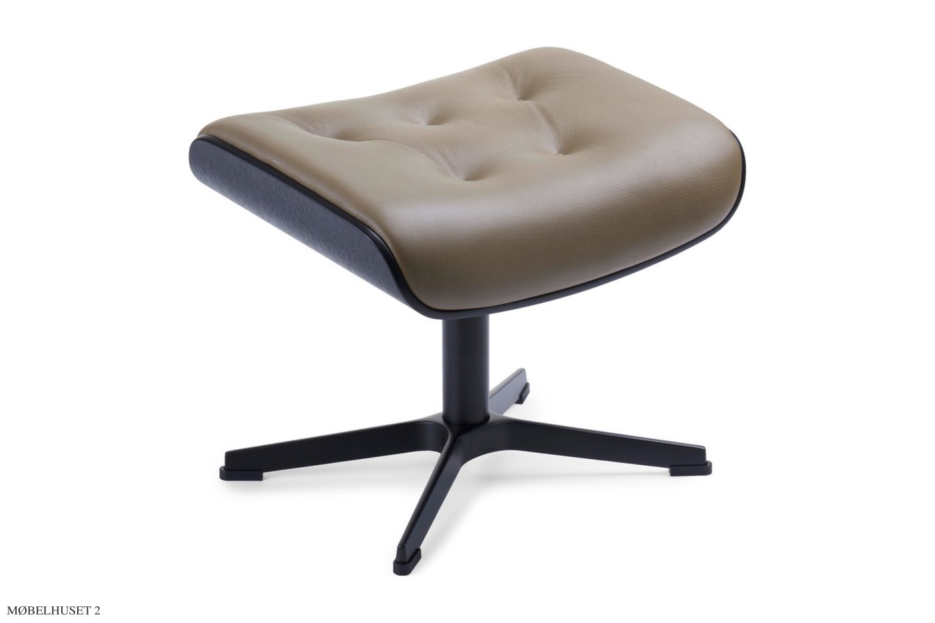 Timeout med indtr�kninger fodskammel, Eg sortbejdset, X-fod sort aluminium, L�der | Sorrento Taupe 64 | Conform