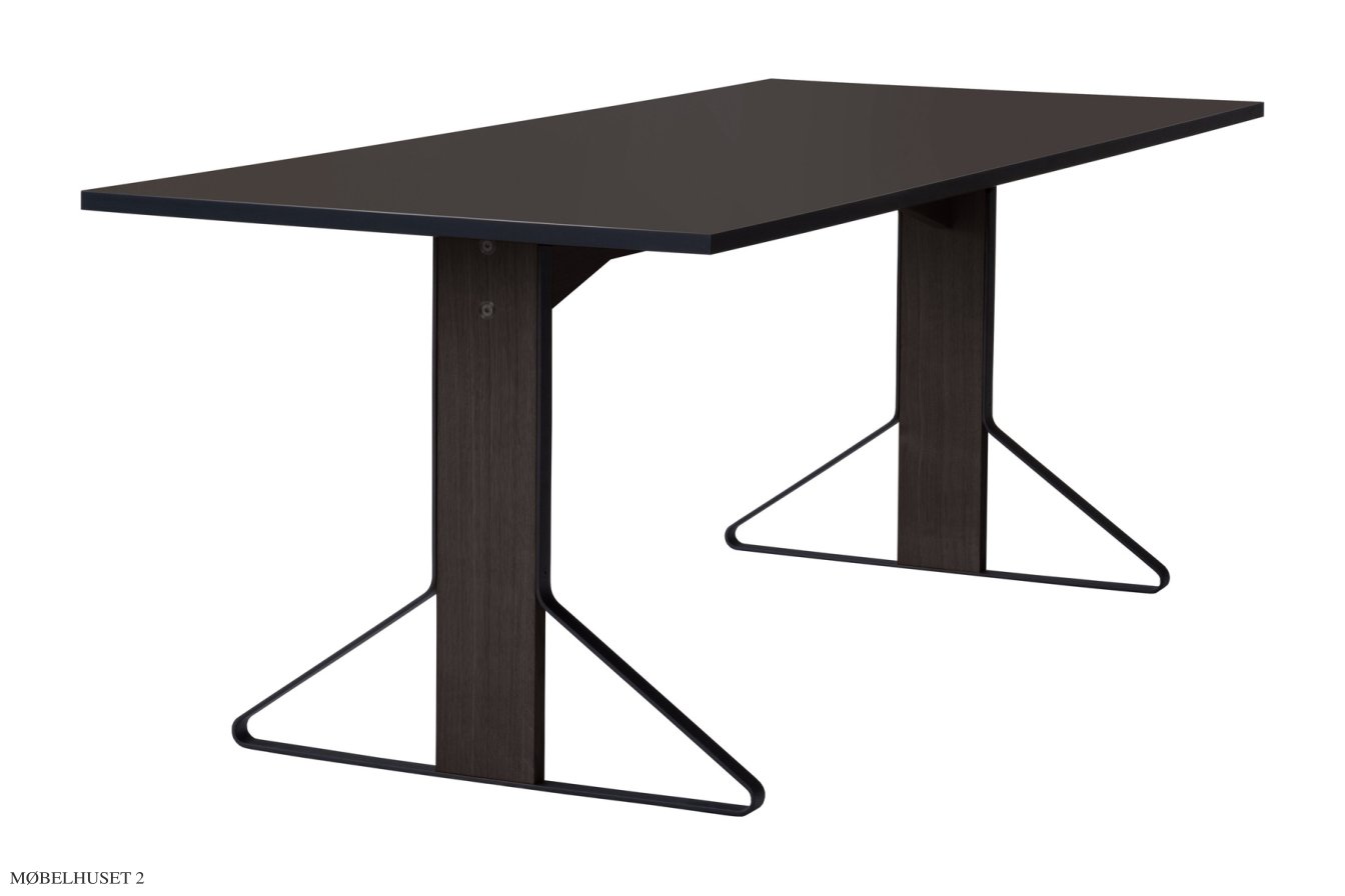 Kaari Table REB 001 Tisch, Schwarz linoleum/schwarz lackiert Eiche | Artek