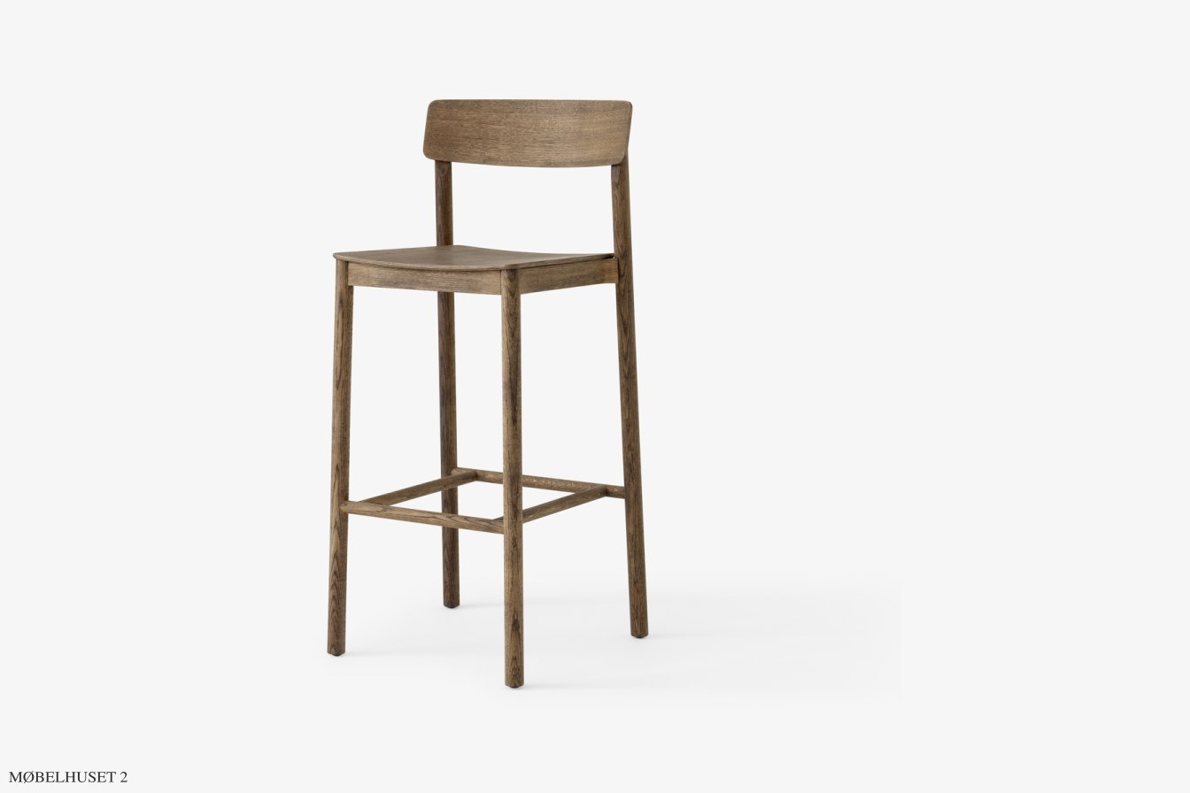 Betty TK15 & TK16 Barstuhl, TK16 - Sitz aus Furnier, Eiche ger�uchert ge�lt, Furnier | &Tradition