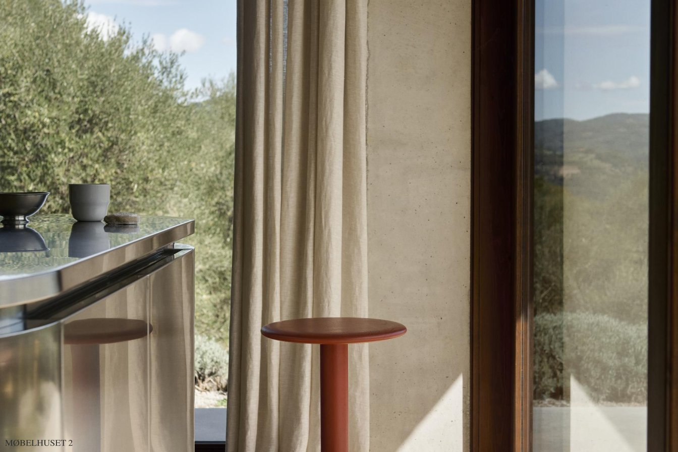 Massif AV39 & AV40 Hocker, Ambiente | &Tradition