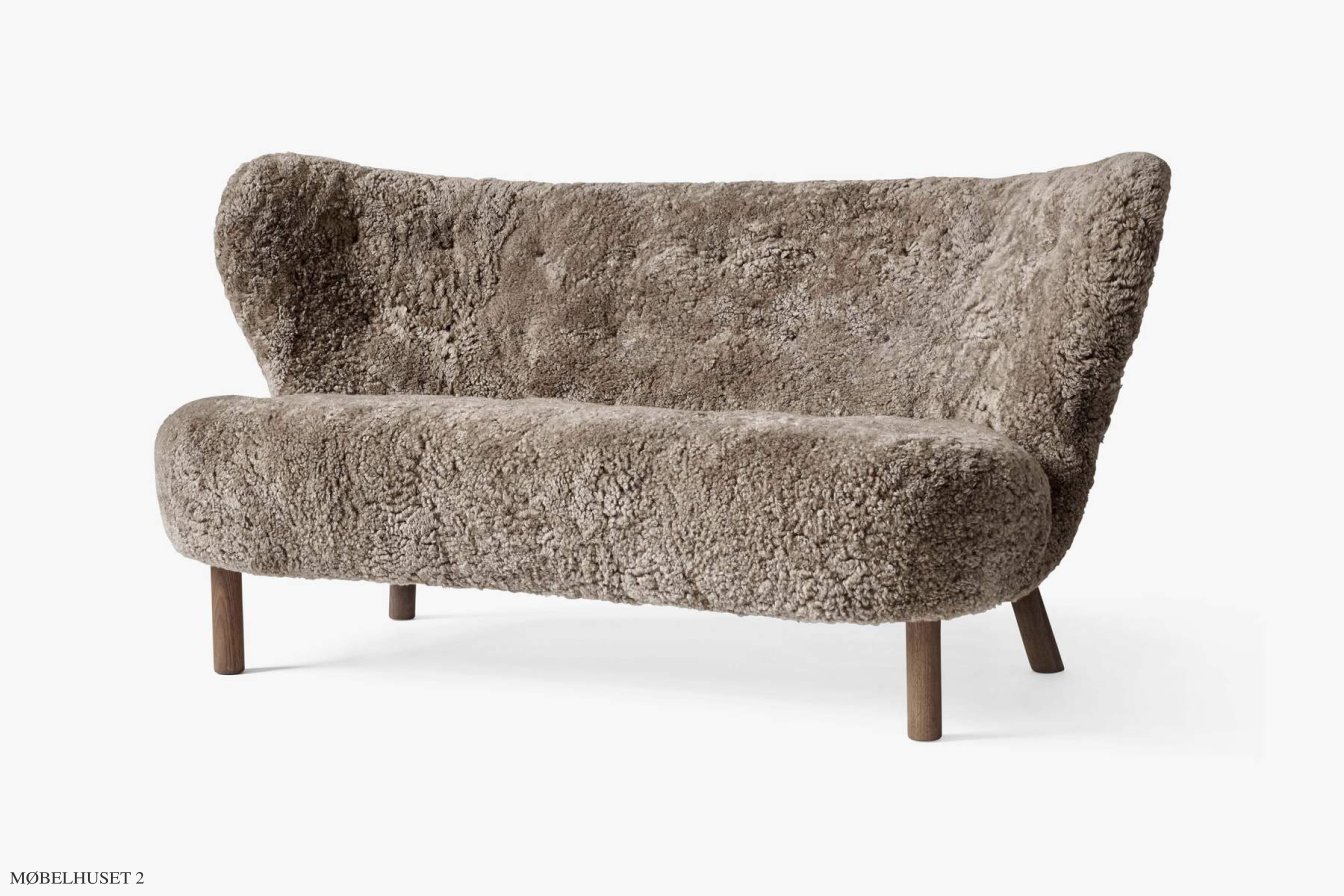 Little Petra VB2 Sofa, Walnuss ge�lt, Schaffell Sahara | &Tradition