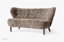 Little Petra VB2 Sofa, Walnuss ge�lt, Schaffell Sahara | &Tradition