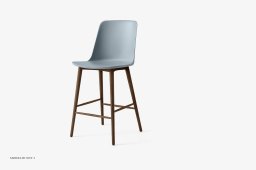 Rely HW128 Thekenhocker mit Kunststoffschale, Walnuss lackiert, Light Blue | &Tradition