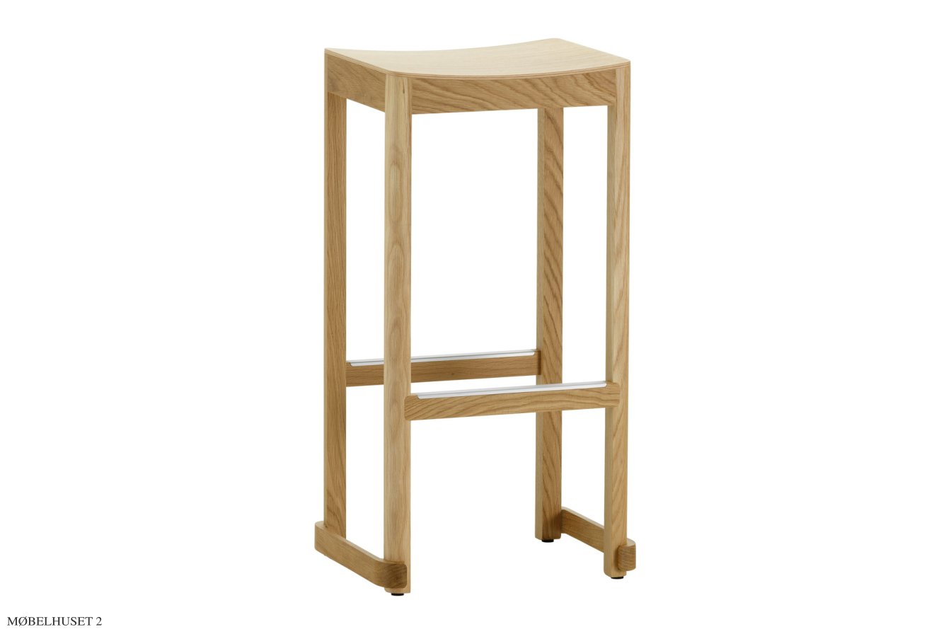 Atelier Bar Stool Barhocker, Eiche lackiert, H75 cm | Artek