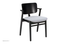 Domus Chair armstol, Sort bejdse birk | s�de Hallingdal stof | Artek