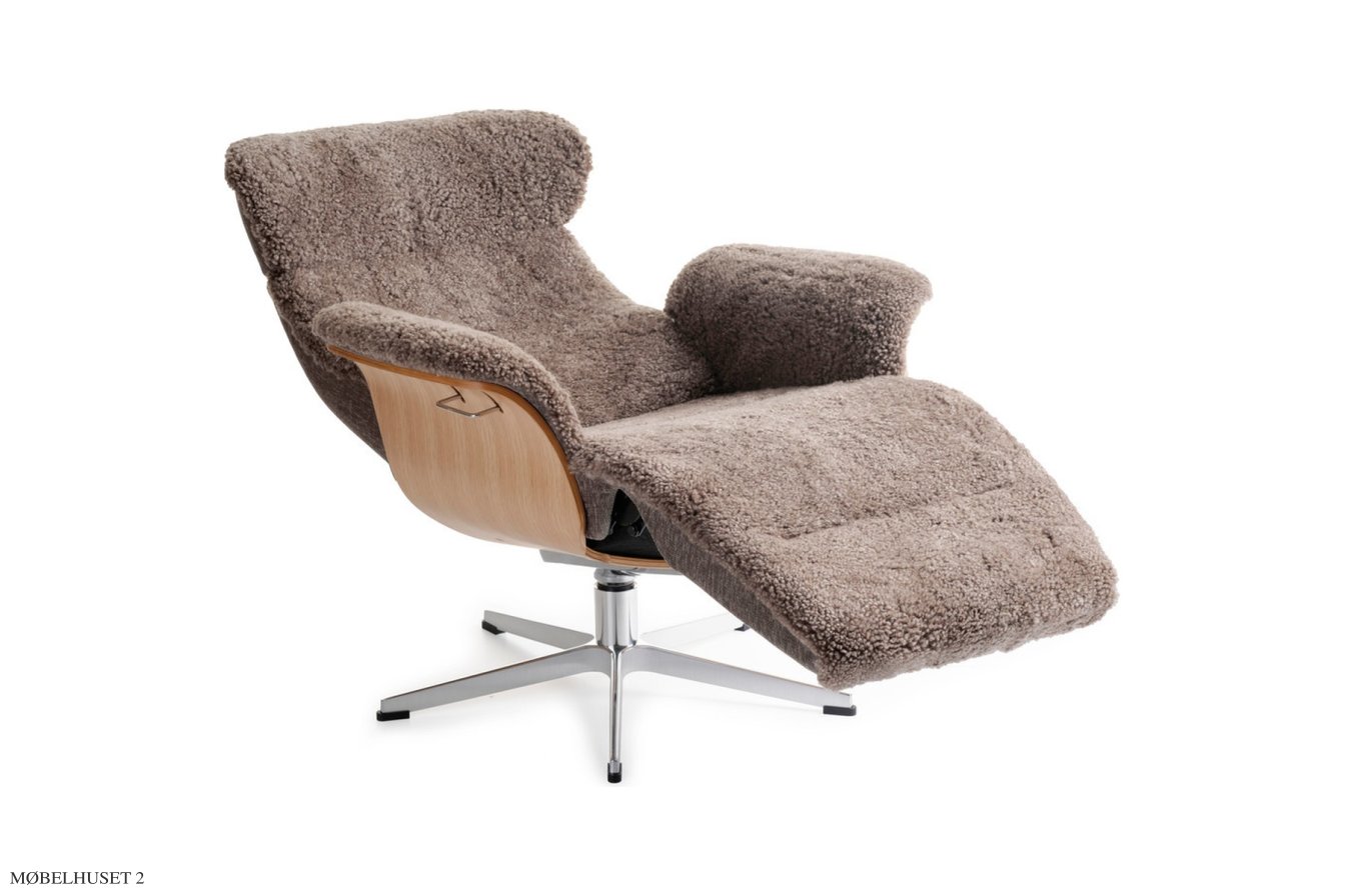 Timeout l�nestol med indbygget fodskammel, Eg lak, Drejefod aluminium, F�reskind | Sheepskin Sahara | Conform