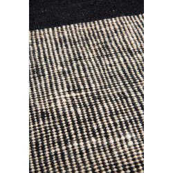 Black Dots kilim gulvtppe | Ethnicraft