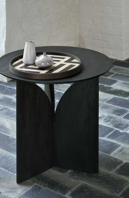 Fin sidebord i teak | Ethnicraft
