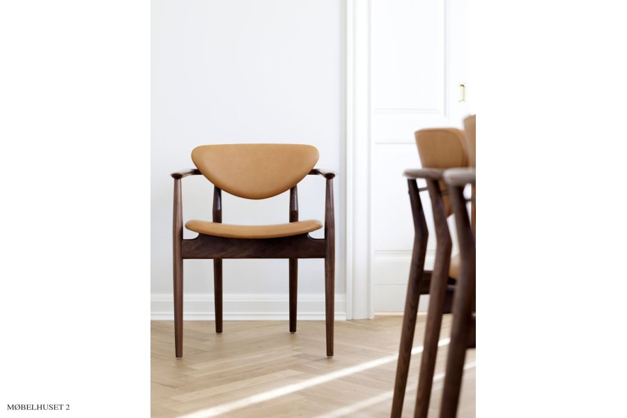 109 Armstol | Finn Juhl