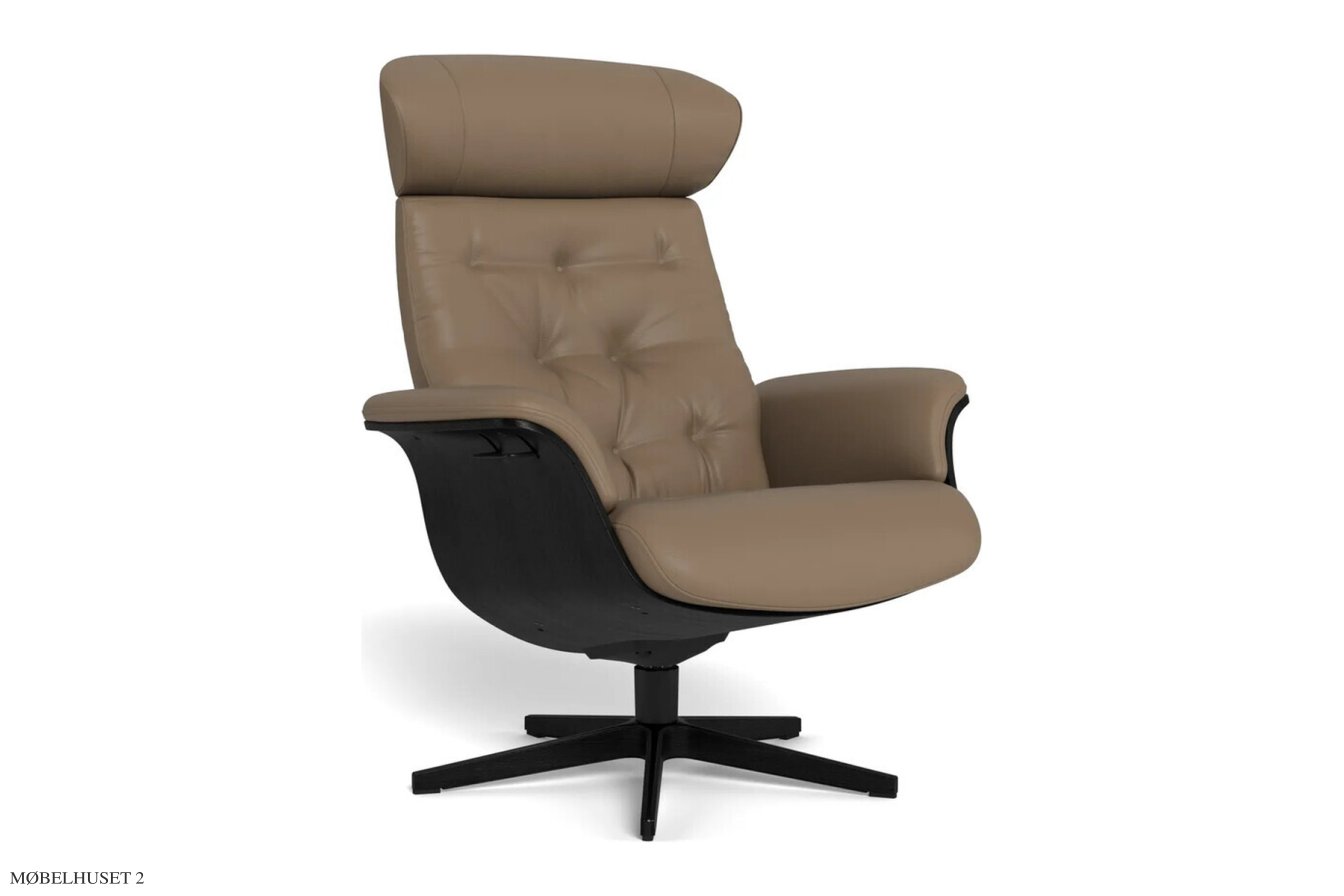 Timeout med indtr�kninger l�nestol, Eg sortbejdset, Drejefod sort aluminium, L�der | Dinara Taupe 64 | Conform
