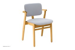 Domus Chair armstol, Birk Honey bejdse | s�de og ryg Hallingdal stof | Artek