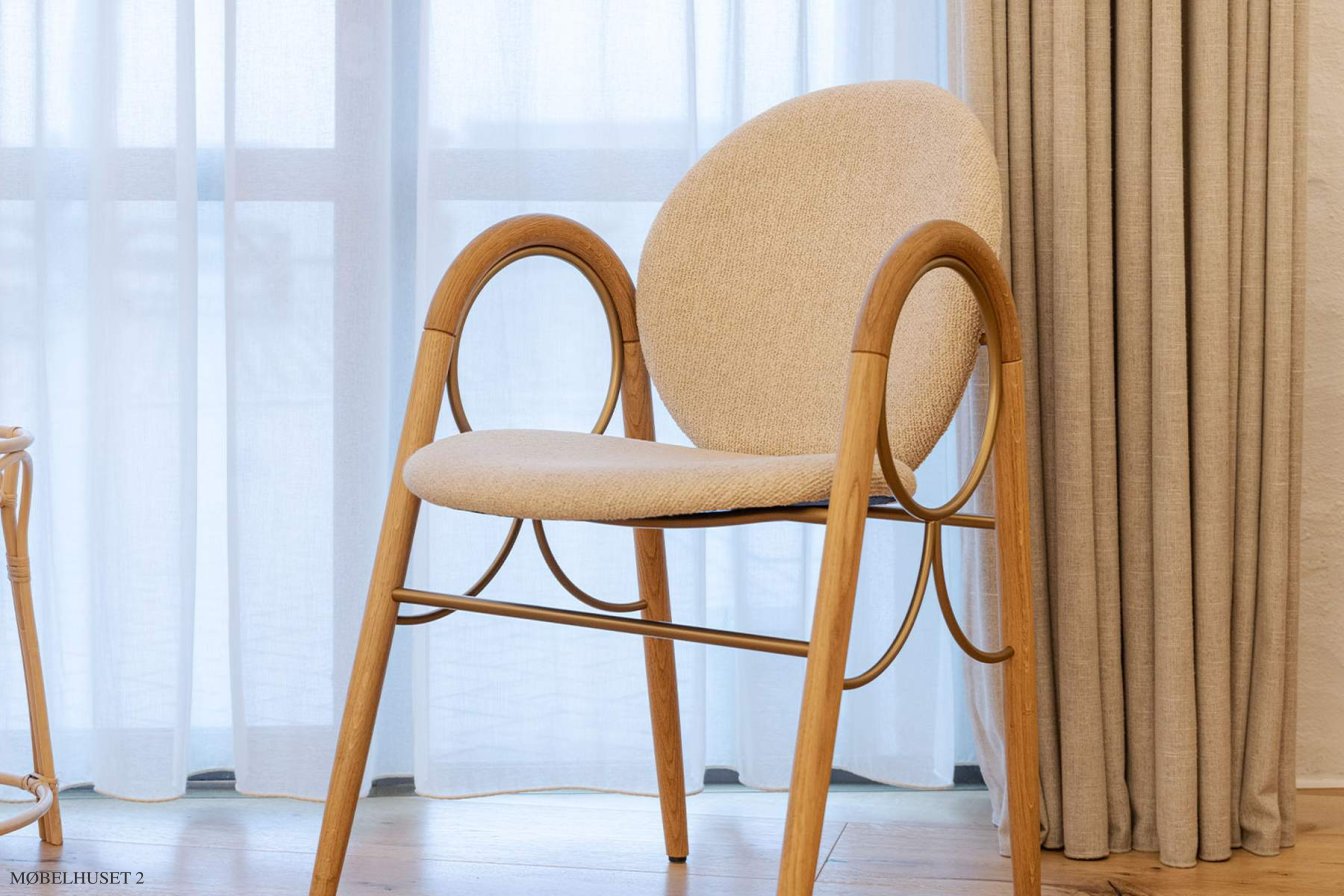 Arkade Chair, Eiche ge�lt, Stoff | Cream (Kvadrat Moss), Messinggestell | Brdr. Kr�ger