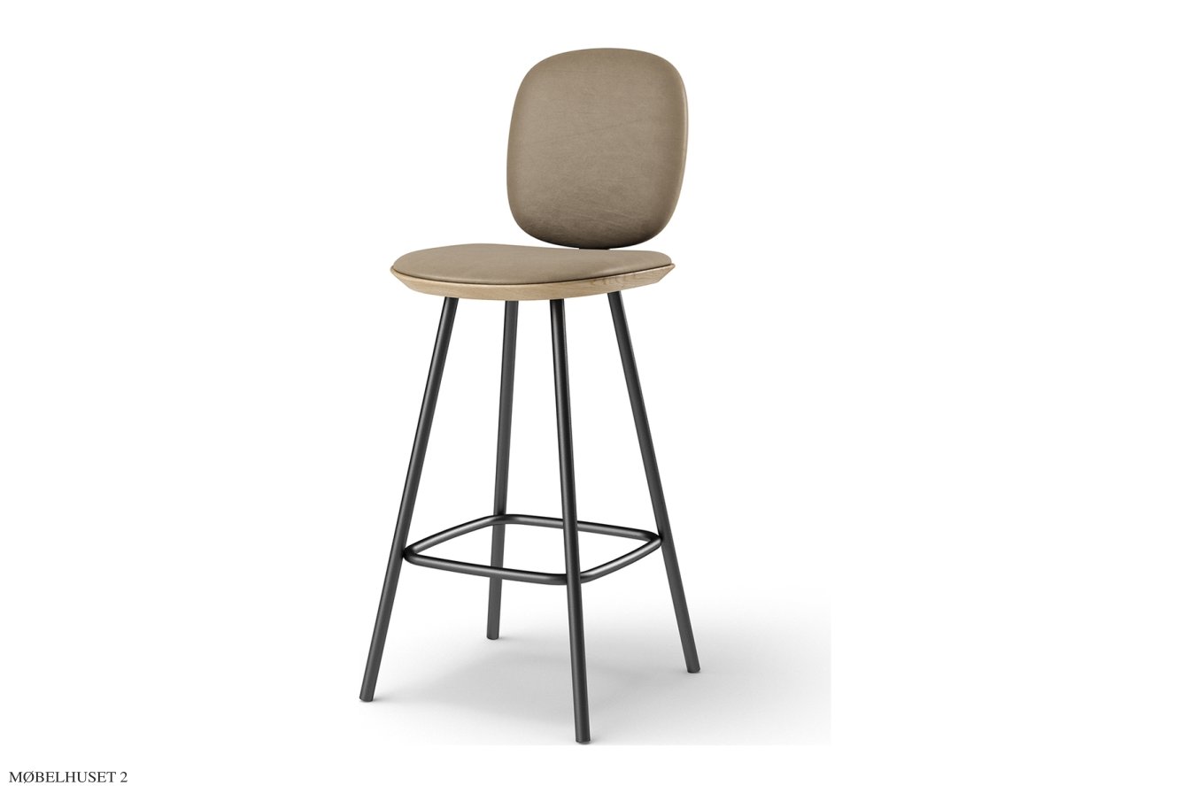 Pauline Comfort barstol, Thekenh�he 65 cm, Metallbeine, Eiche ge�lt, Leder | Almond | Brdr. Kr�ger