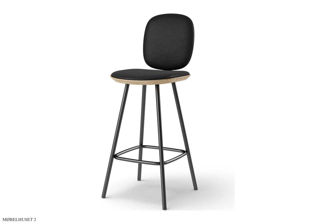Pauline Comfort barstol, Thekenh�he 65 cm, Metallbeine, Eiche ge�lt, Leder | Black | Brdr. Kr�ger