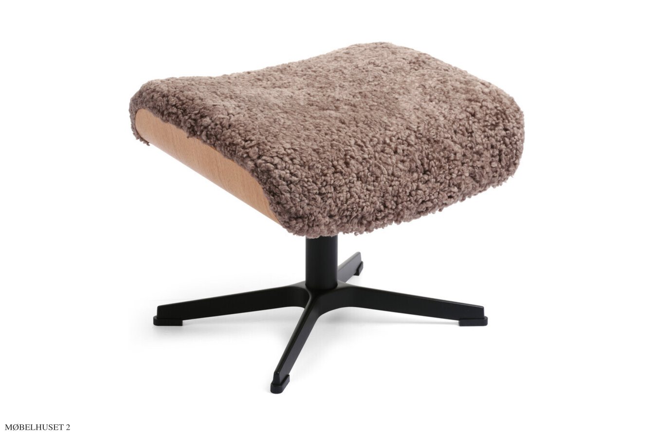 Timeout fodskammel, Eg lak, X-fod sort aluminium, F�reskind | Sheepskin Sahara | Conform