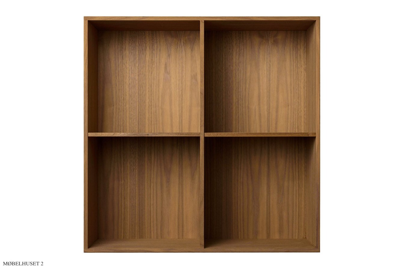 ATBO Reol 70 x 70, Lodret mellemside, 21 cm, Valn�d klar olie