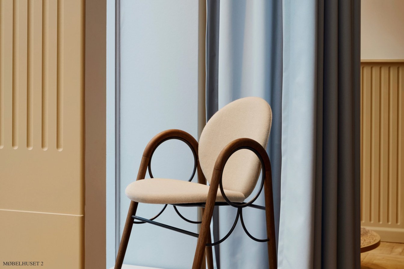 Arkade Chair, R�uchereiche ge�lt, Stoff | Cream (Kvadrat Moss), Schwarzes Gestell | Brdr. Kr�ger